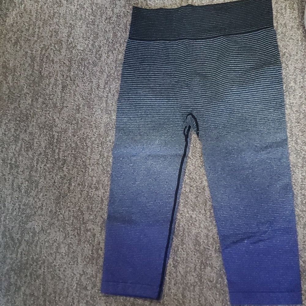 Athletic works compression capris size xl
